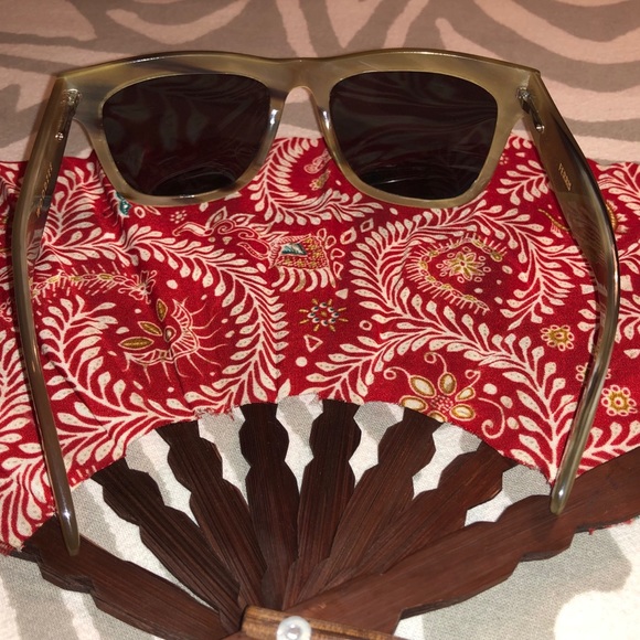 Shell sunglasses - Picture 5 of 6